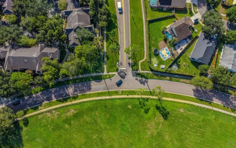 Aerial view of homes and a park, plumber in Miami Gardens, FL